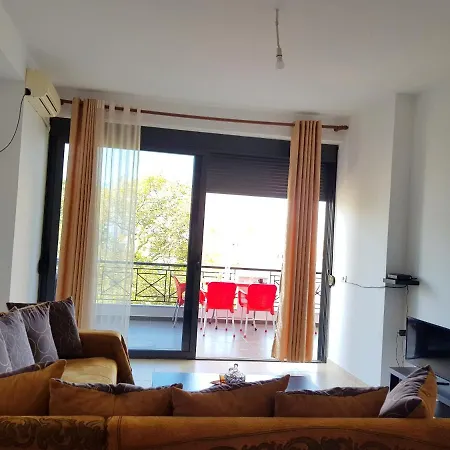 Jona Apartment *