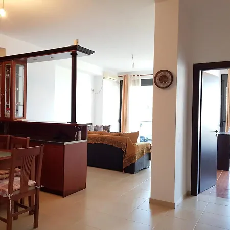 Jona Apartment *